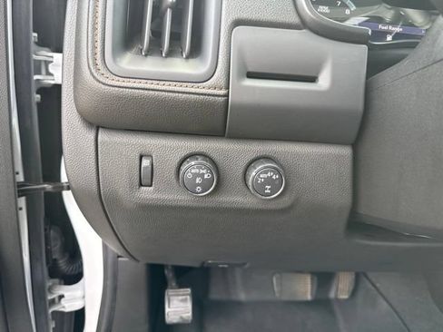 Used 2021 GMC Canyon AT4 w/ Driver Alert Package AWD/4WD image 27