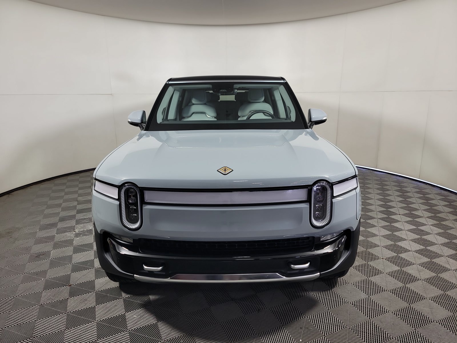 Used 2023 Rivian R1S Adventure Quad AWD/4WD image 8