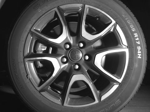 Used 2025 Jeep Compass Trailhawk AWD/4WD image 12