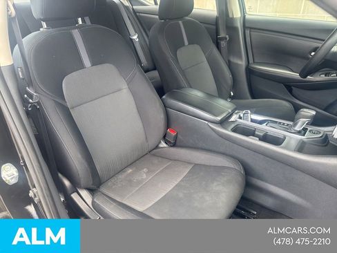Used 2024 Nissan Sentra SV FWD image 7