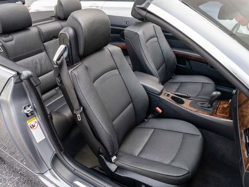 Used 2008 BMW 328i Convertible image 22