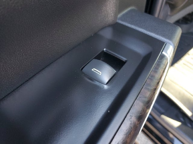 Used 2019 GMC Sierra 1500 Denali w/ Denali Ultimate Package AWD/4WD image 16