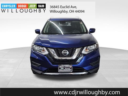 Used 2020 Nissan Rogue SV AWD/4WD image 2