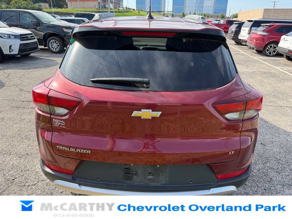 Used 2022 Chevrolet TrailBlazer LT w/ Convenience Package FWD image 4