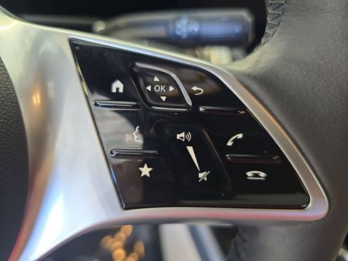 Certified 2025 Mercedes-Benz GLB 250 image 21