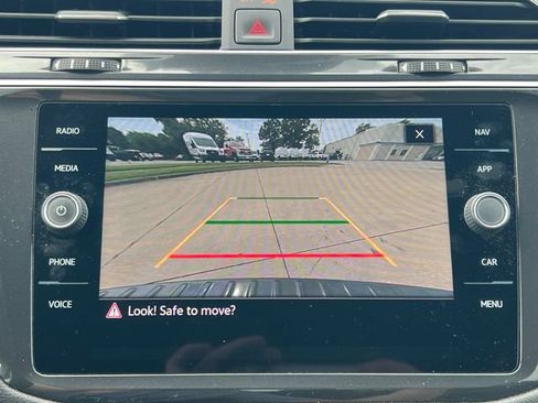 Used 2024 Volkswagen Tiguan SEL R-Line AWD/4WD image 26