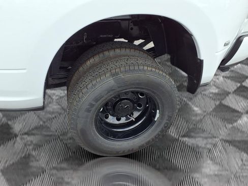New 2026 RAM 3500 Laramie AWD/4WD image 21