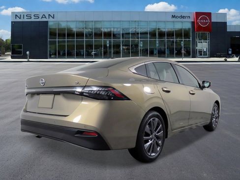 New 2026 Nissan Sentra SL w/ Floor Mat Package FWD image 5
