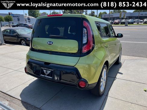 Used 2016 Kia Soul + image 7
