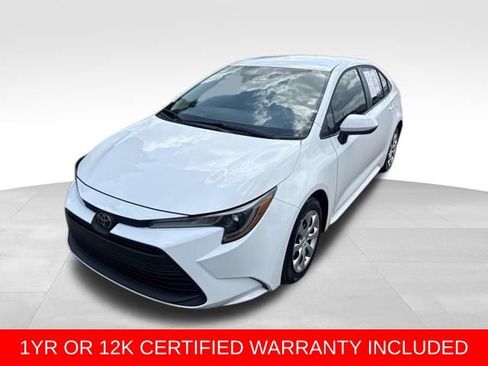 Used 2025 Toyota Corolla LE w/ Convenience Package FWD image 1