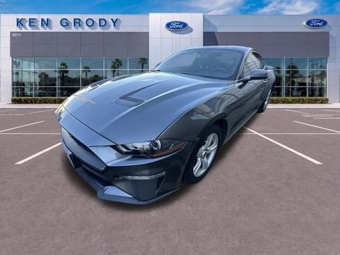 Used 2019 Ford Mustang Coupe RWD image 4