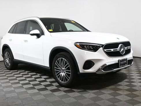Certified 2026 Mercedes-Benz GLC 300 4MATIC image 9