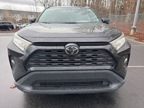 Used 2019 Toyota RAV4 XLE w/ Convenience Package image 2