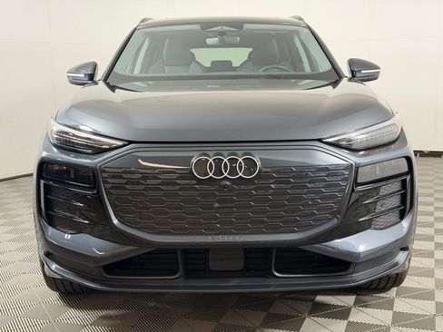 Used 2025 Audi Q6 e-tron Premium Plus w/ Premium Plus AWD/4WD image 6