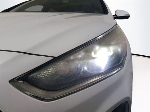 Used 2018 Hyundai Sonata Limited image 10