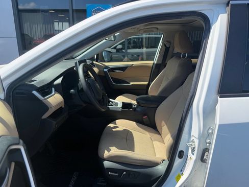 Used 2023 Toyota RAV4 XLE w/ Convenience Package AWD/4WD image 12
