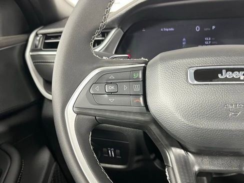 New 2025 Jeep Grand Cherokee L Laredo w/ Luxury Tech Group I image 15