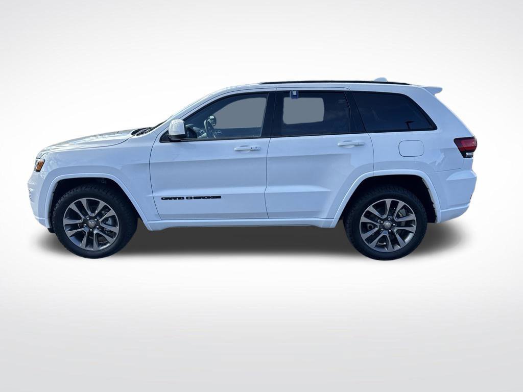 Used 2020 Jeep Grand Cherokee Altitude AWD/4WD image 4