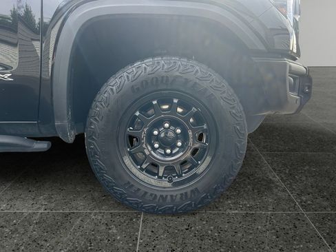 Used 2023 GMC Sierra 1500 AT4X w/ AT4X AEV Edition AWD/4WD image 10