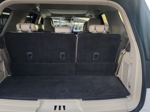 Used 2019 Lincoln Navigator Reserve image 14