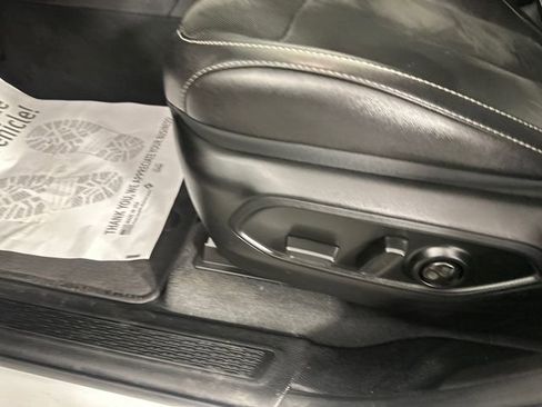 Certified 2023 Jeep Grand Cherokee Altitude image 22