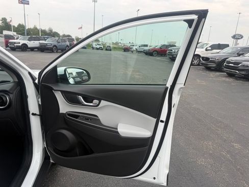 Used 2023 Hyundai Kona SEL w/ Convenience Package FWD image 49
