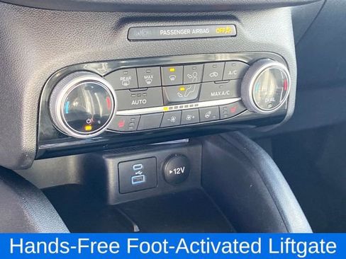 Used 2022 Ford Escape SEL w/ Technology Package FWD image 12