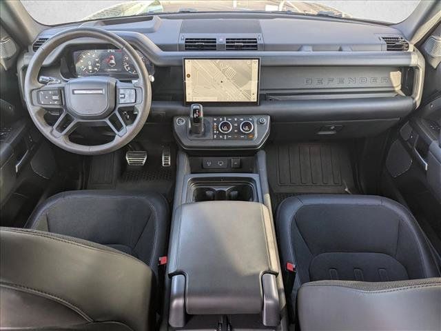 Used 2022 Land Rover Defender 110 V8 AWD/4WD image 18