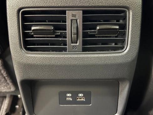 Used 2023 Nissan Rogue SV w/ SV Premium B Package AWD/4WD image 17