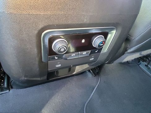 Used 2022 Chevrolet Tahoe Z71 w/ Z71 Off-Road Package image 22