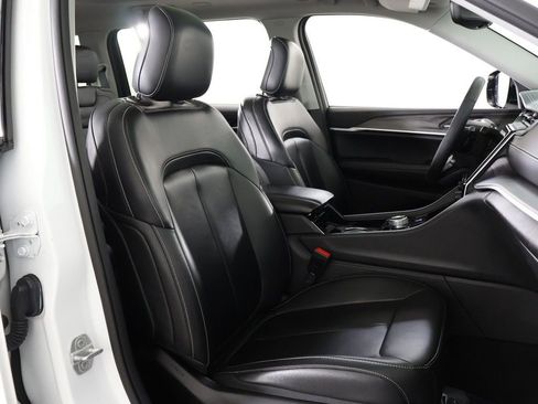 Used 2023 Jeep Grand Cherokee L Limited AWD/4WD image 36