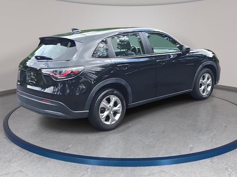 Certified 2024 Honda HR-V LX image 5