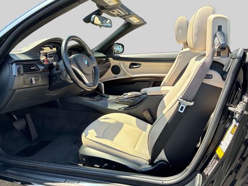 Used 2011 BMW 328i Convertible RWD image 15