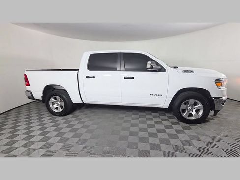 Used 2023 RAM 1500 Big Horn AWD/4WD image 6