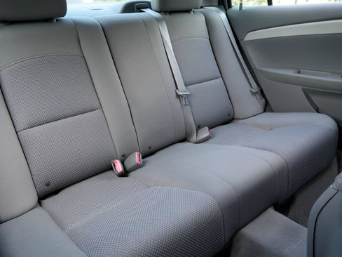 Used 2011 Chevrolet Malibu LS FWD image 10