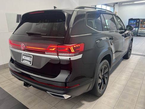 New 2026 Volkswagen Atlas SE image 6