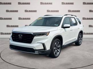 Used 2025 Honda Pilot Touring video 1