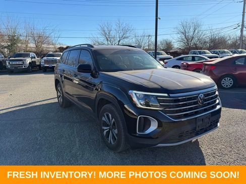 Used 2024 Volkswagen Atlas SE image 1