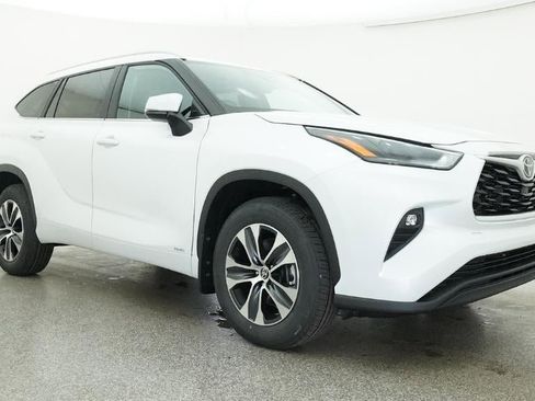 New 2026 Toyota Highlander XLE image 29