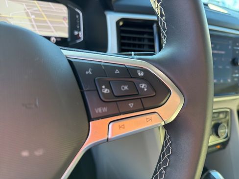 Used 2022 Volkswagen Atlas SEL image 18