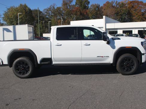 New 2026 GMC Sierra 2500 AT4 w/ AT4 Premium Plus Package image 8