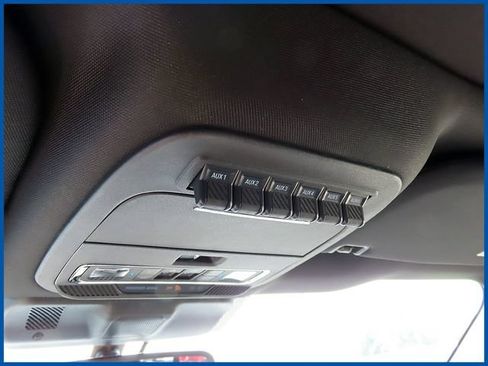Used 2025 Ford F150 Raptor AWD/4WD image 18