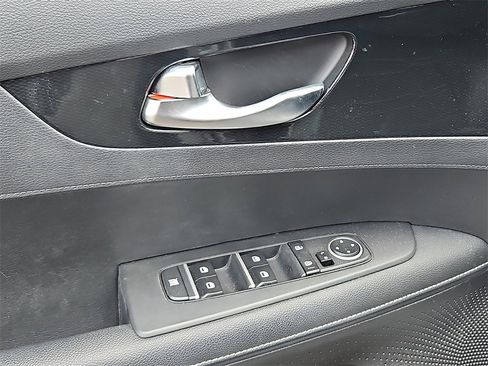 Certified 2023 Kia Forte GT-Line image 13