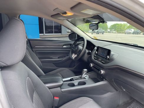 Used 2022 Nissan Altima 2.5 S FWD image 28