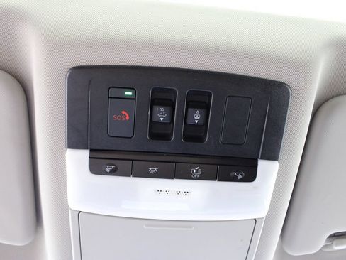 Used 2023 Nissan Rogue Platinum w/ Platinum Premium Package FWD image 30