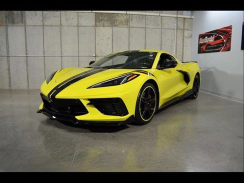 Used 2022 Chevrolet Corvette Stingray Premium Cpe w/ Z51 Performance Package RWD image 4