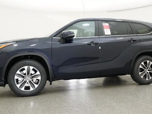 New 2026 Toyota Highlander XLE image 29