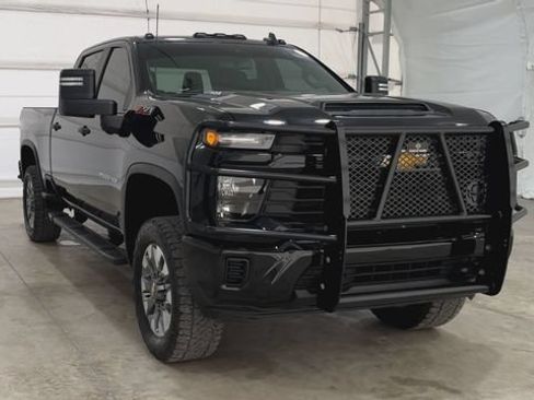 Used 2024 Chevrolet Silverado 2500 Custom w/ Custom Value Package AWD/4WD image 7