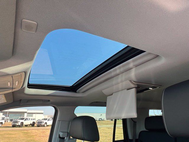 Used 2018 GMC Yukon SLT w/ Premium Edition RWD image 8