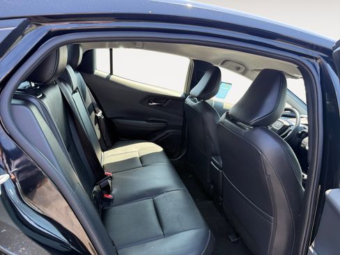 Used 2025 Toyota Prius XLE FWD image 18